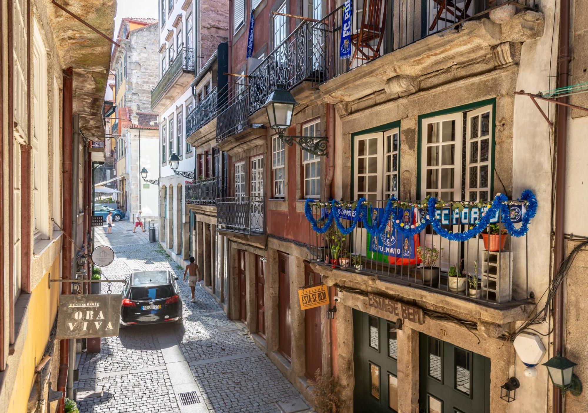 Oporto Street Fonte Taurina - Riverfront Suites (Adults Only) Room photo